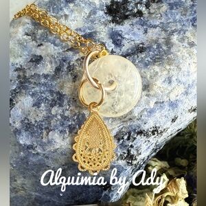 Alquimia Gold and Cream Necklace